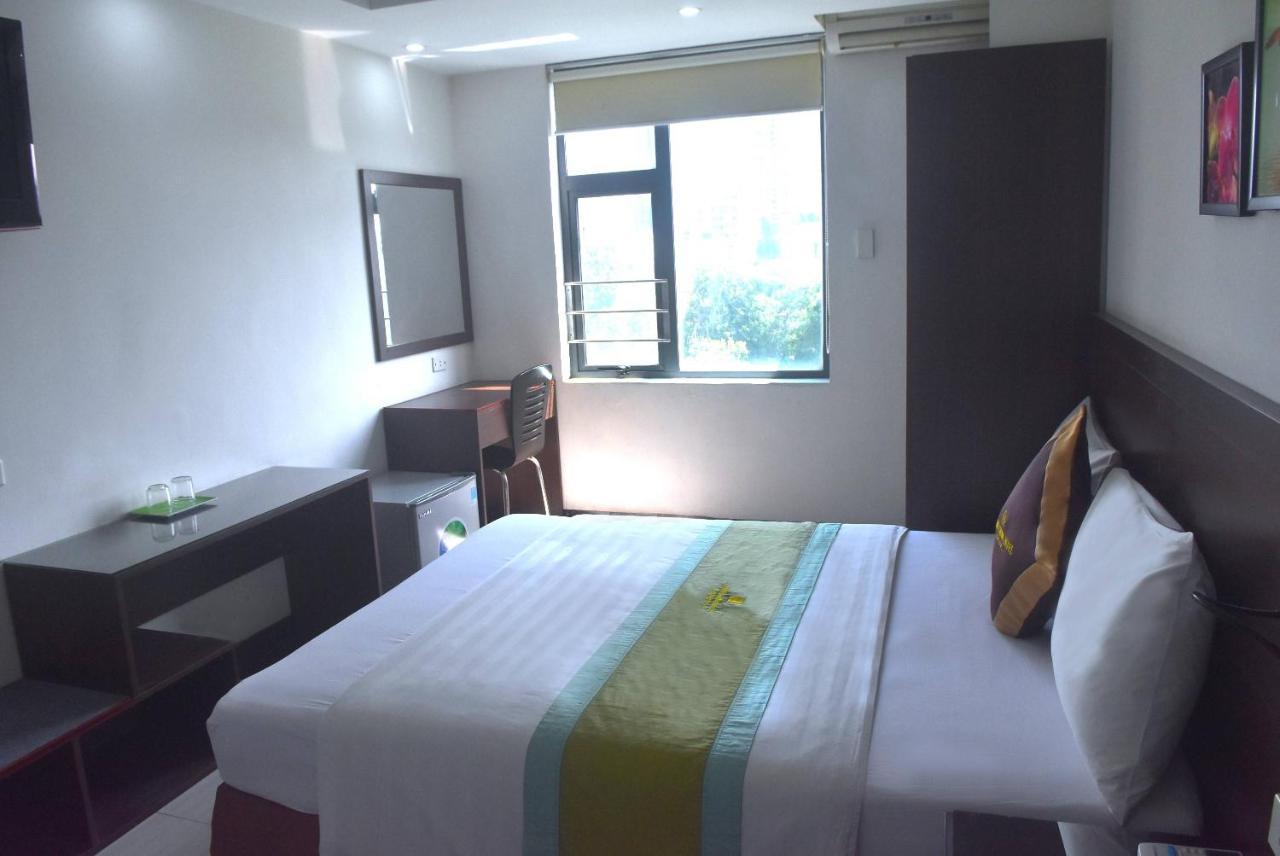Sao Hotel Nguyen Ngoc Vu Hanoi Exteriör bild
