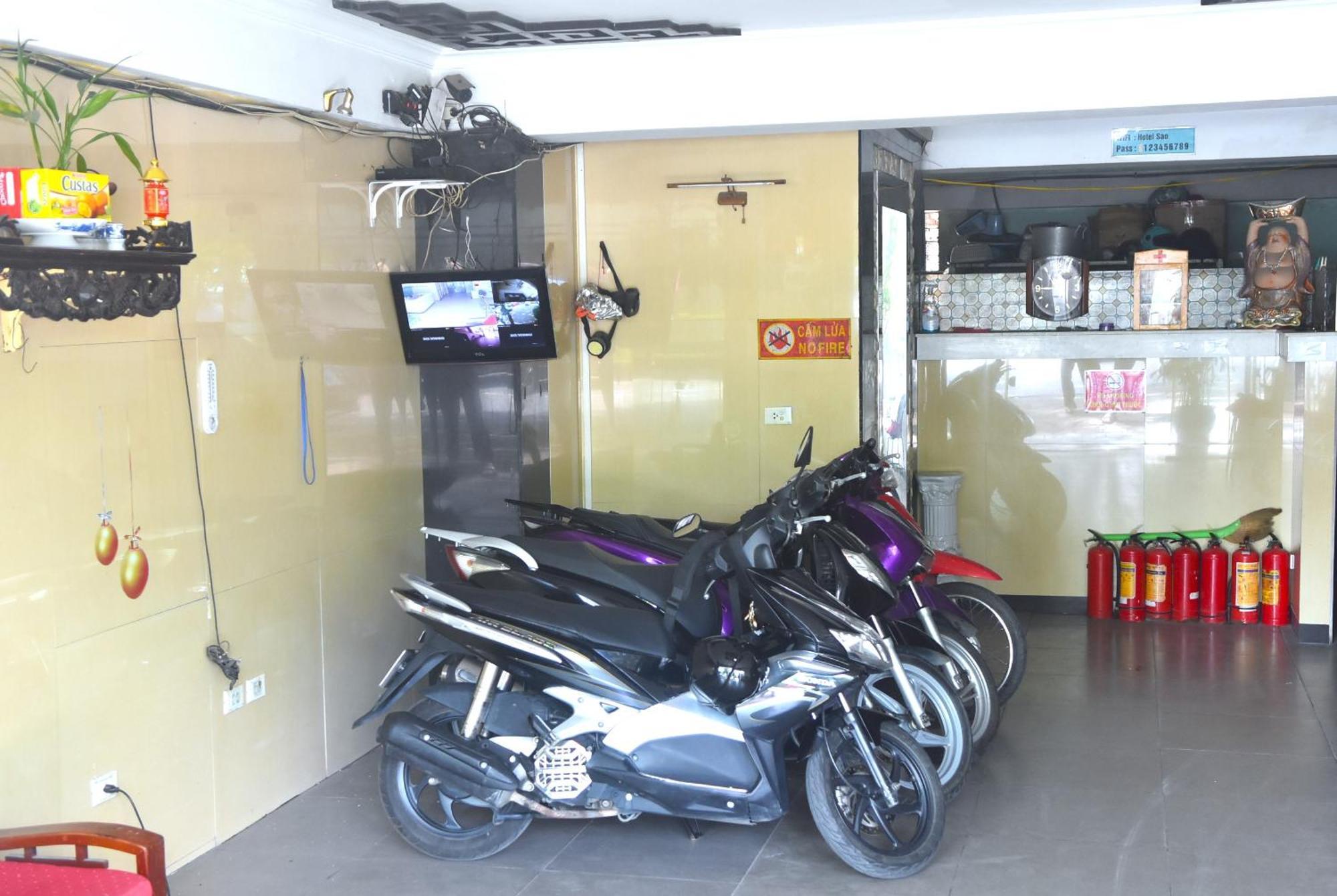 Sao Hotel Nguyen Ngoc Vu Hanoi Exteriör bild